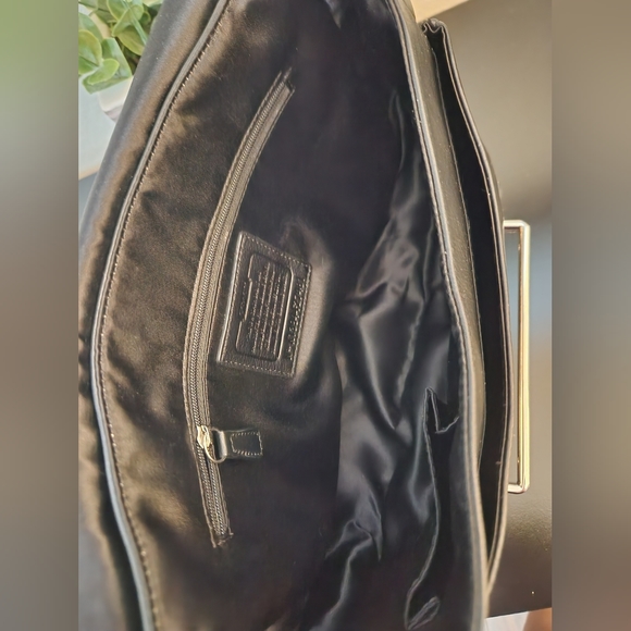 COACH Taylor Leather Flap Shoulder Purse - Picture 7 of 11